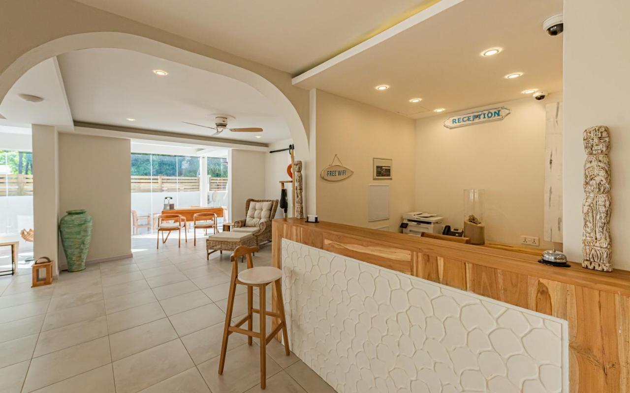 Seastar Hotel Flic-en-Flacq エクステリア 写真