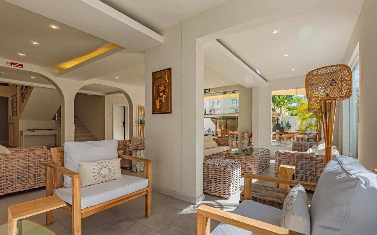 Seastar Hotel Flic-en-Flacq エクステリア 写真